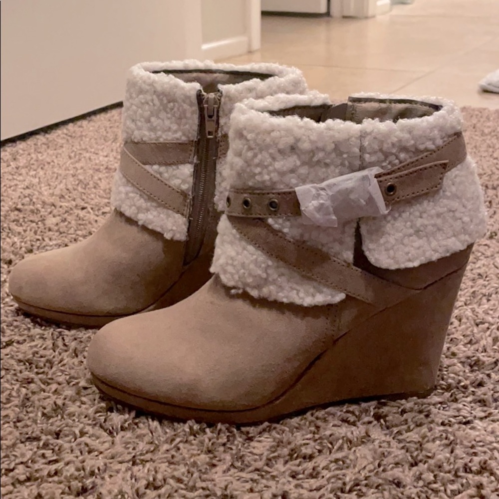 Winter wedge booties